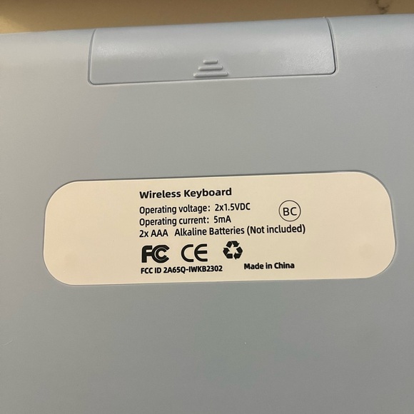 Metallic Wireless Keyboard New Comes - Picture 5 of 5